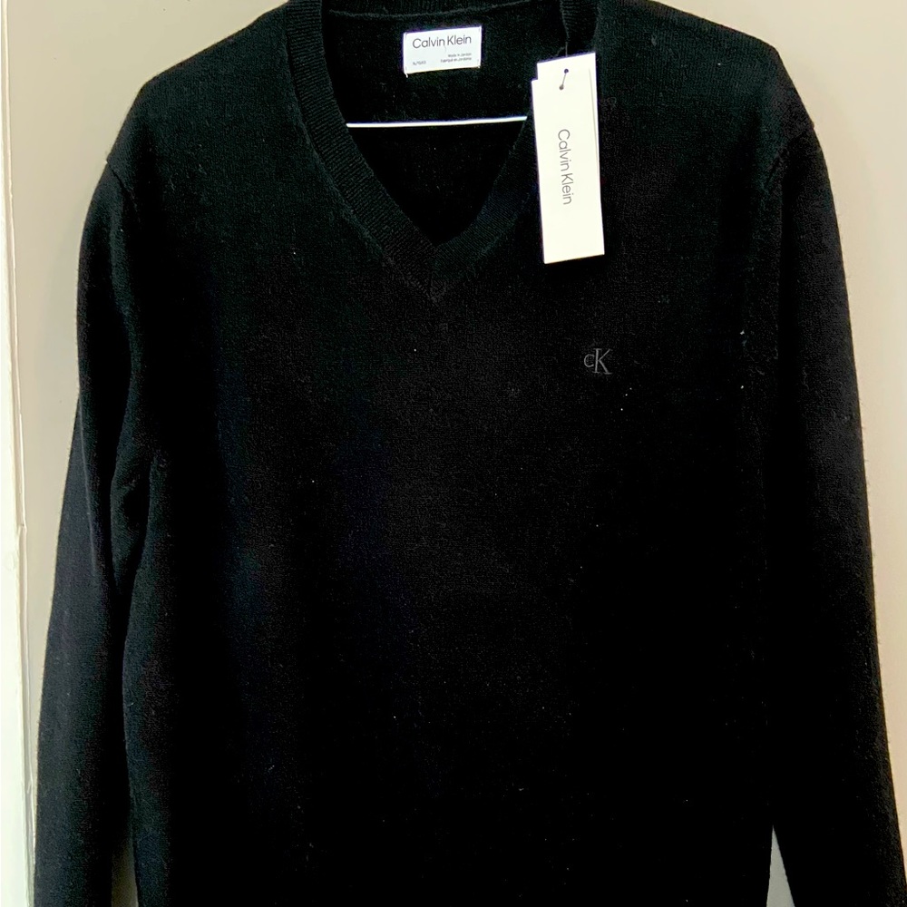 Mens brand new wool sweater.